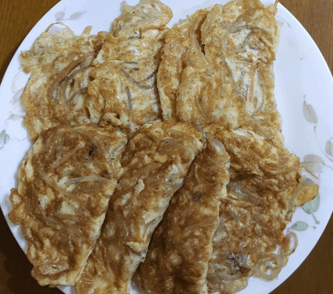 쫄깃한 당면과 부드러운 계란의 만남, 당면 계란만두 완성!