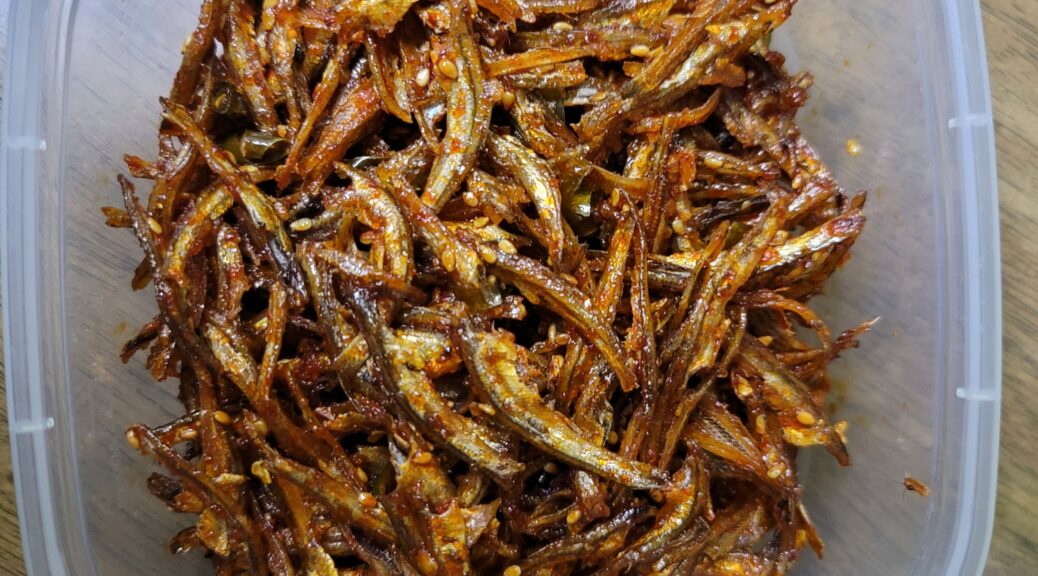 짭짤하고 고소한 중멸치볶음 만들기