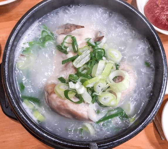 🍲 삼계탕 만들기 – 집에서 끓이는 진한 여름 보양식 레시피